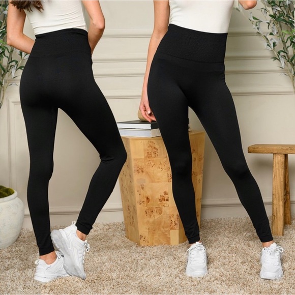 2 LEFT! Soft Solid Black Stretchy Women's Lux Fleece Leggings - Picture 2 of 4